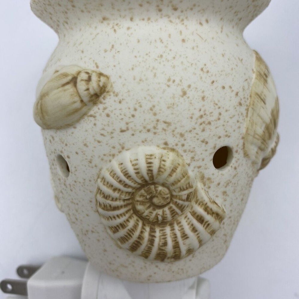 Scentsy Seashell Plug-In - Picture 2 of 3
